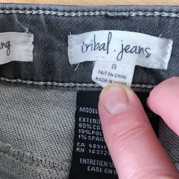 Grey Tribal distressed jeggings - Picture 3 of 4